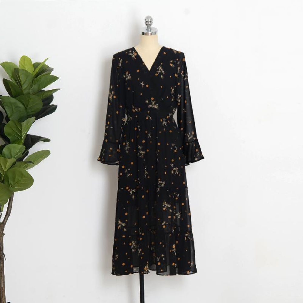 V-Neck Chiffon Floral Dress sz L